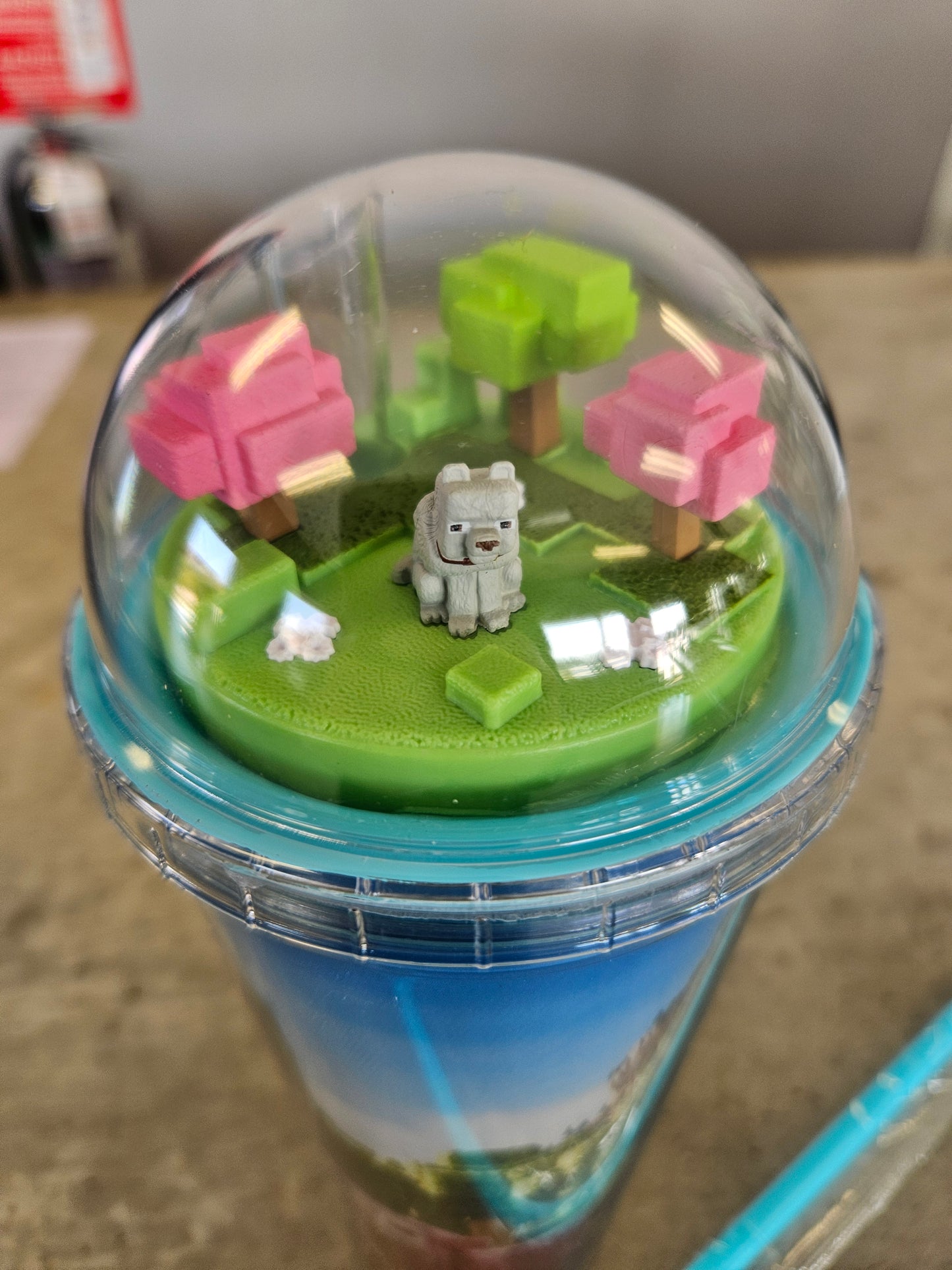 Minecraft Movie 20oz Cup with Dome Lid and Straw