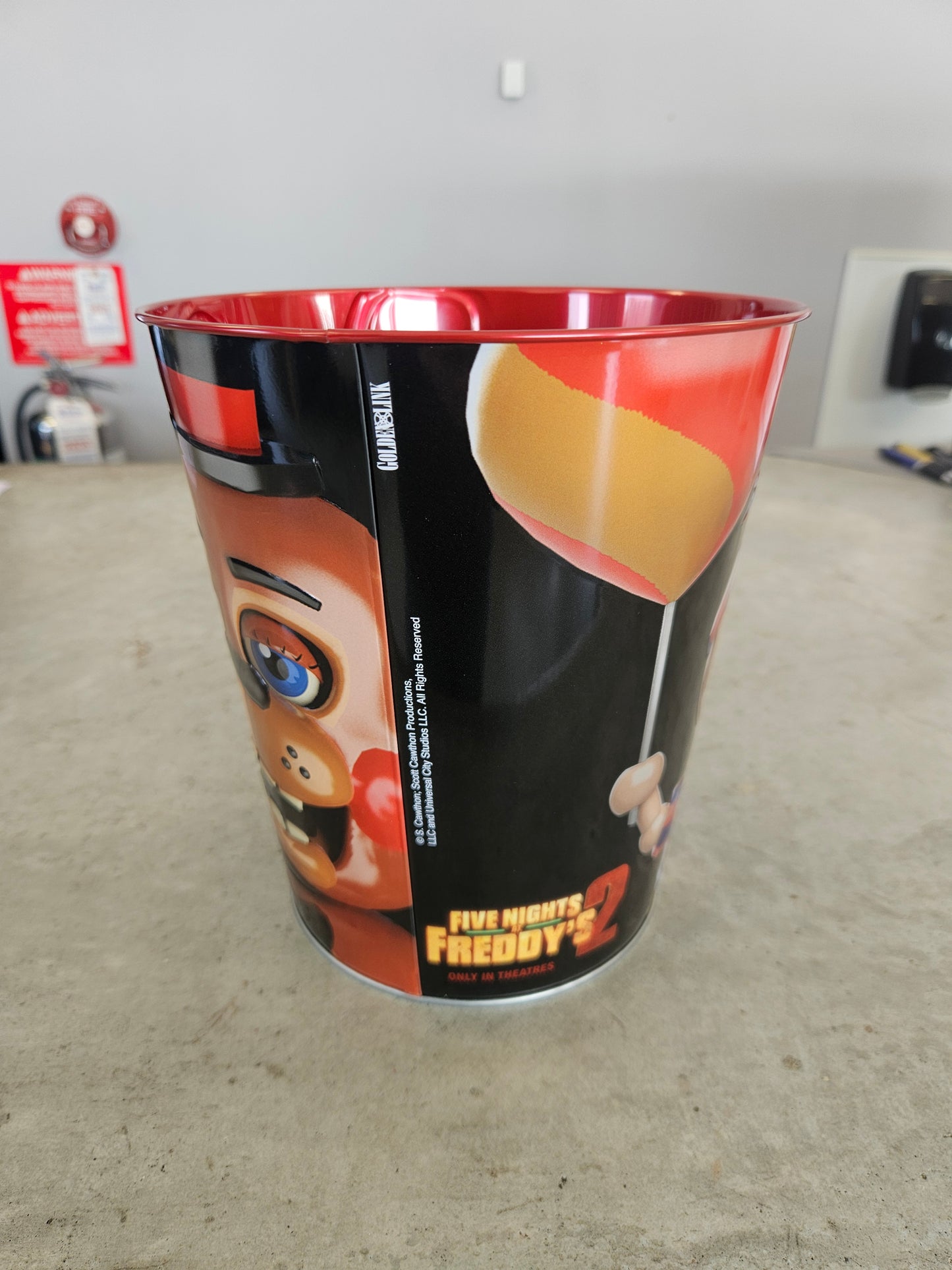 Five Nights at Freddy's 2 (2025) 130oz Metal Popcorn Tin (Bucket)