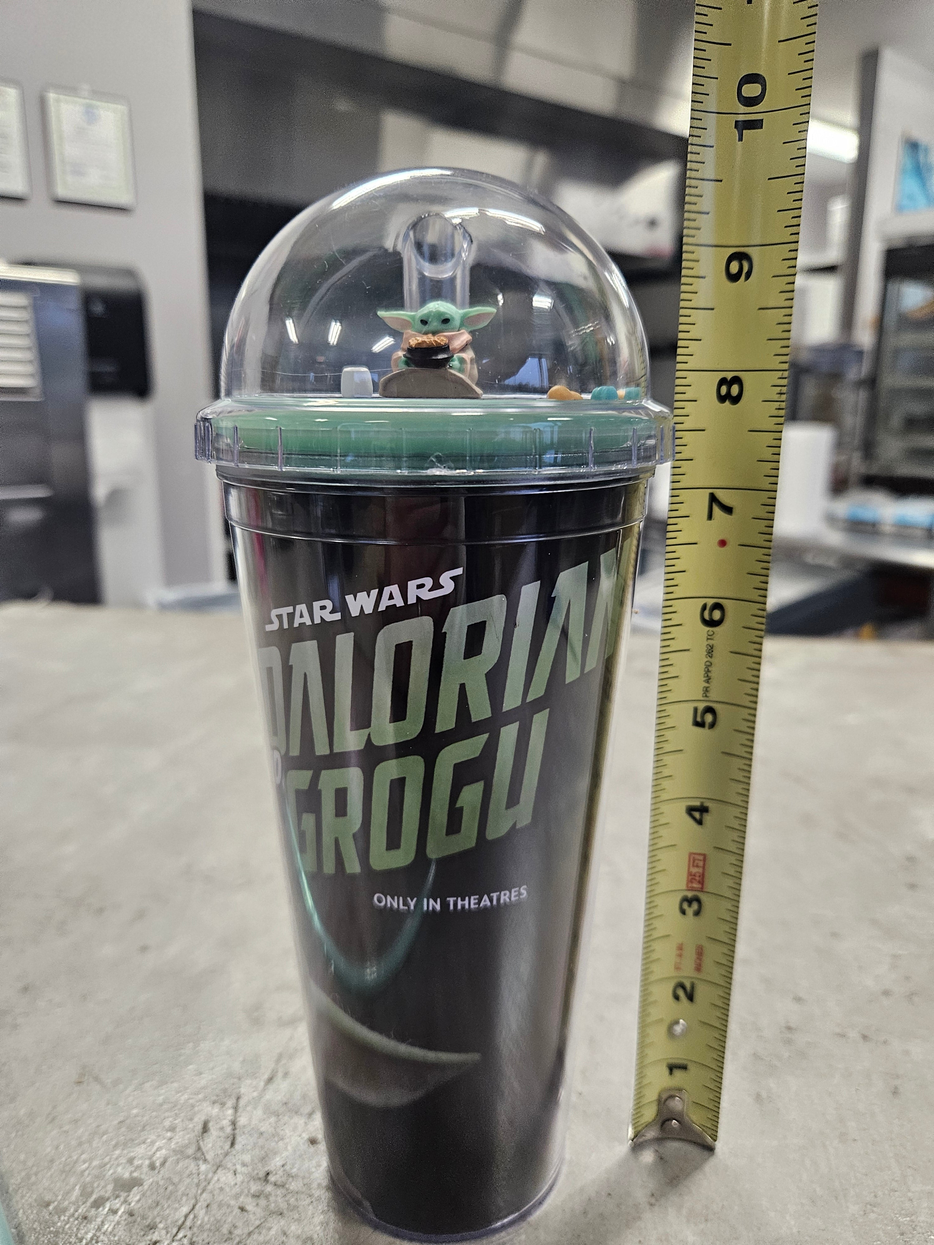 NEW - Star Wars Mandalorian Grogu (2026) 20oz Insulated Cup Straw