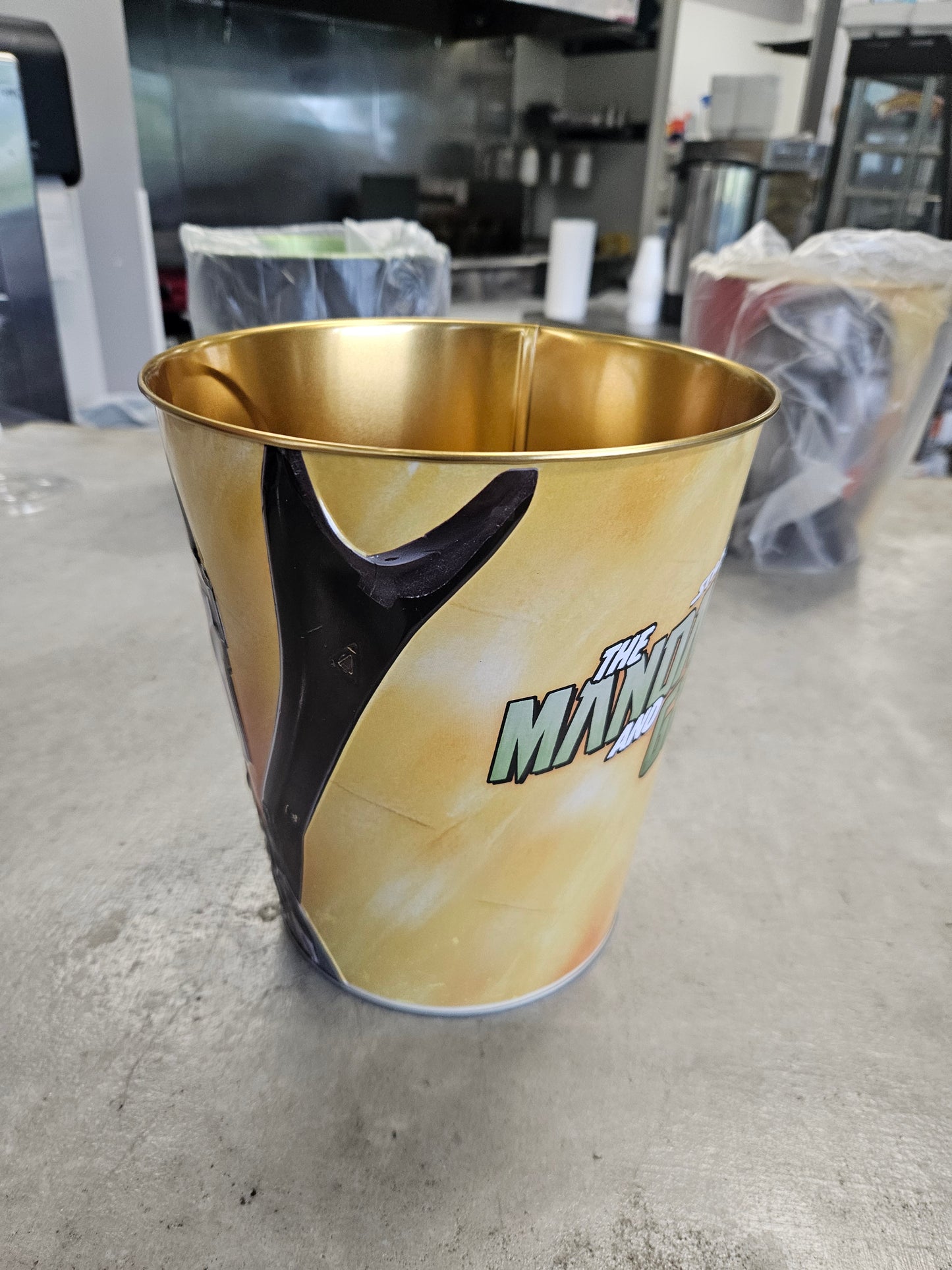 Star Wars Mandalorian and Grogu 2026 Metal Popcorn Bucket Tin - MANDALORIAN