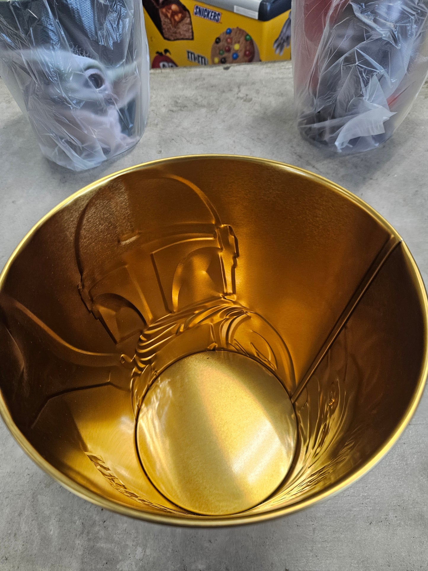Star Wars Mandalorian and Grogu 2026 Metal Popcorn Bucket Tin - MANDALORIAN