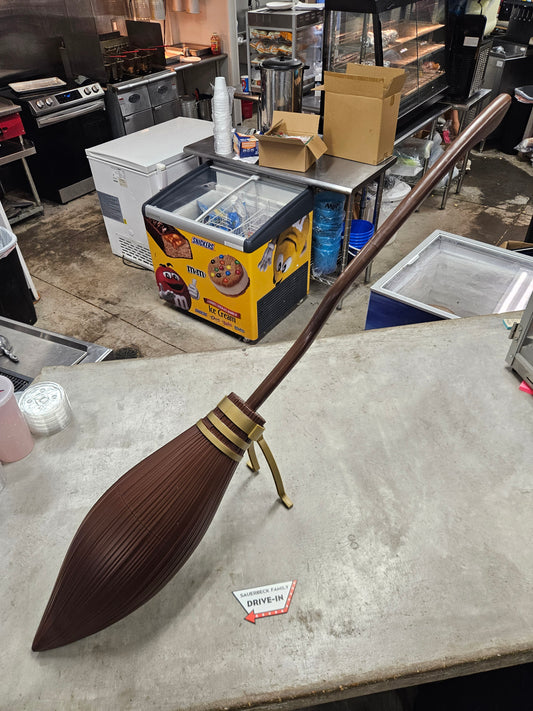 Harry Potter 25th Anniversary Popcorn Broomstick Nimbus 2000