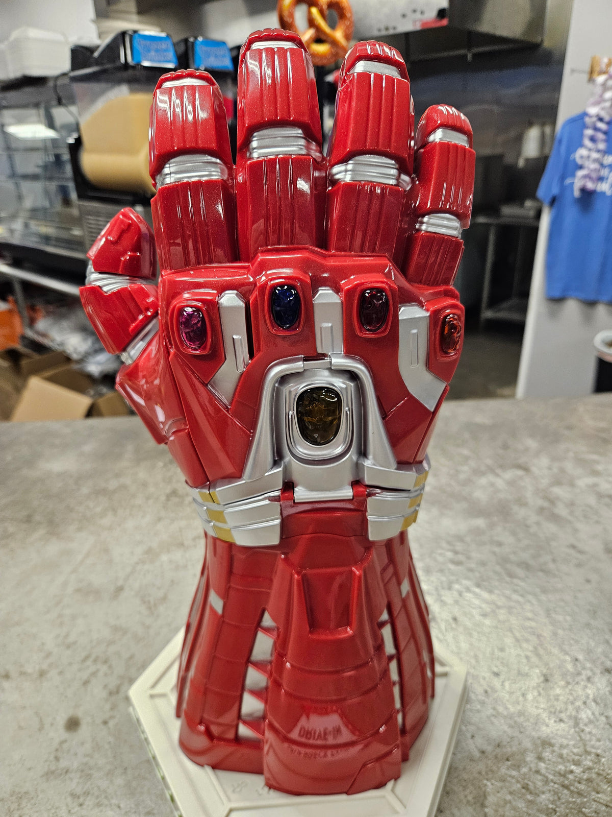 Infinity Stone Gauntlet Popcorn Bucket - Avengers Endgame 2026 Encore NEW Gauntlet