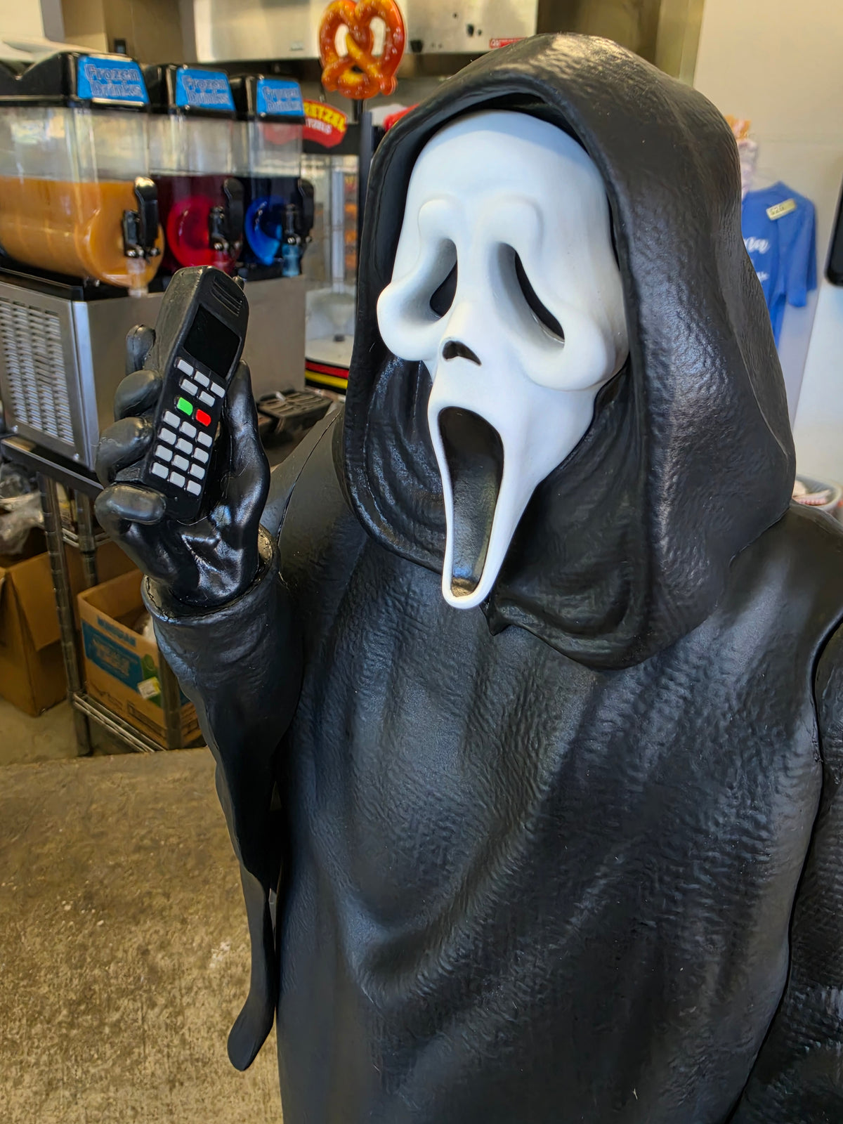 Scream 30th Anniv 2026 - Ghostface Popcorn Bucket GIANT Walking