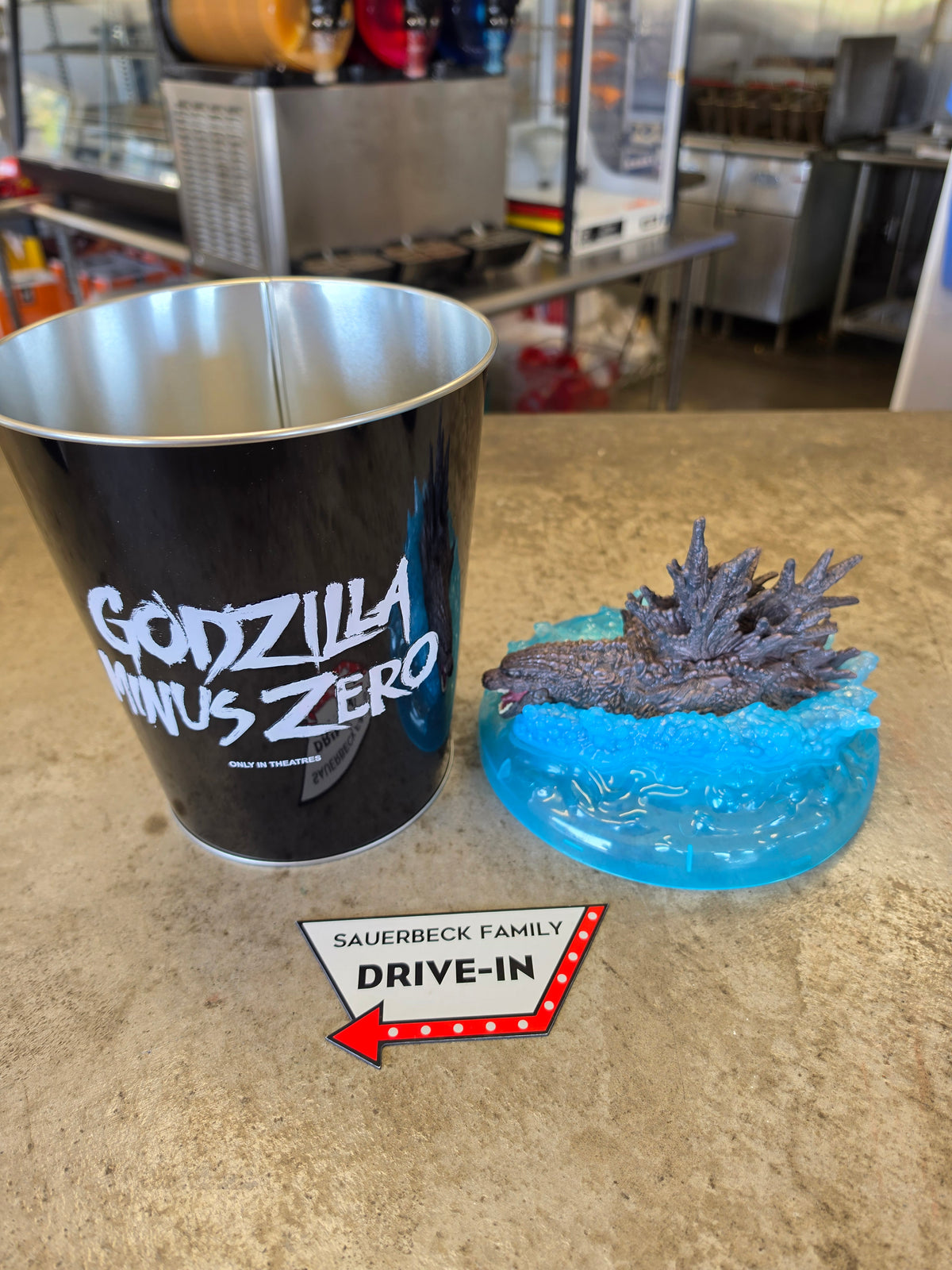 Godzilla Minus Zero - Set of 2 - Metal Popcorn Bucket and Plastic Cup with Lids