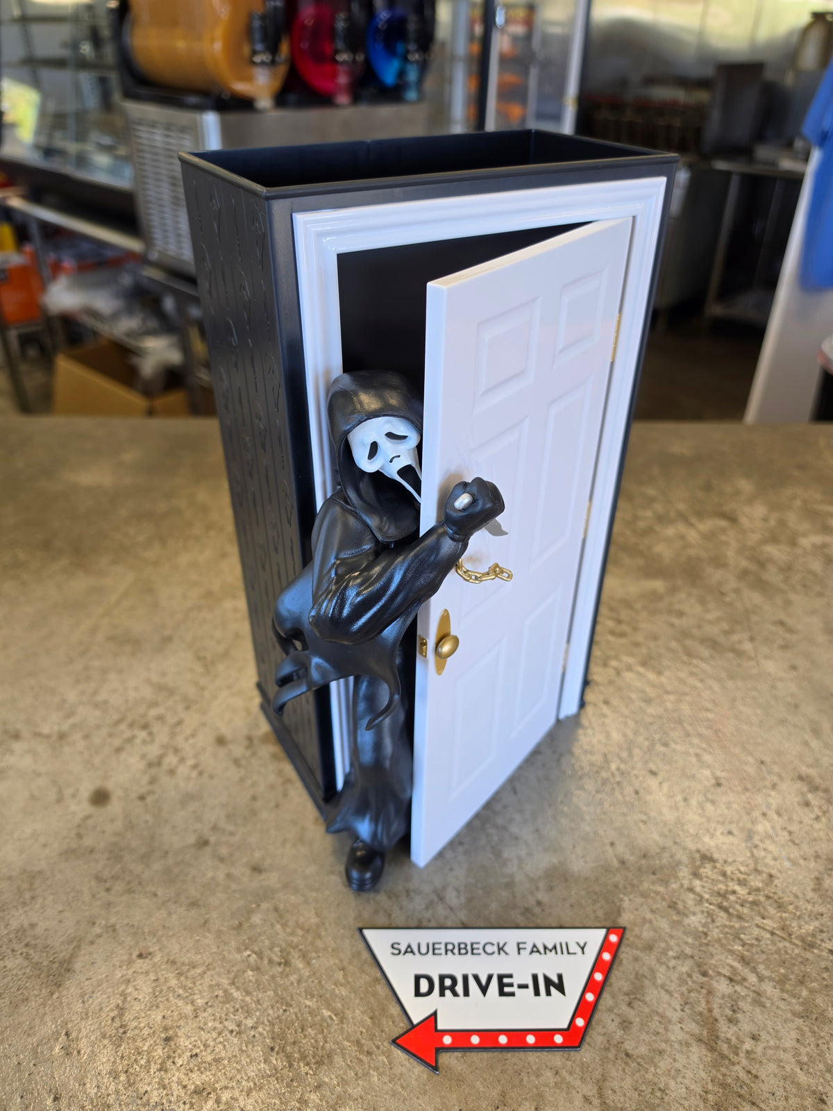 Scream 30th Anniv 2026 - Door Attack Popcorn Bucket Doorway